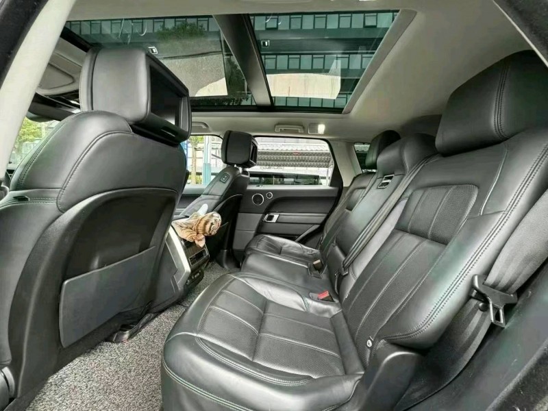 东莞19年路虎揽胜运动4