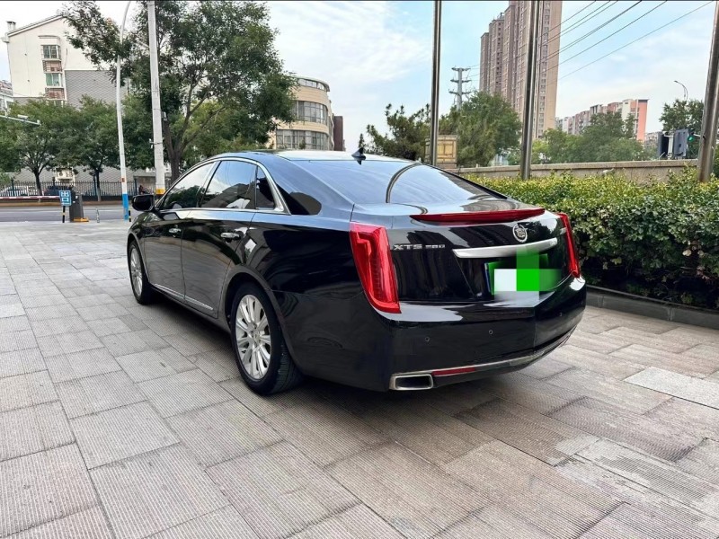 济宁15年凯迪拉克XTS5
