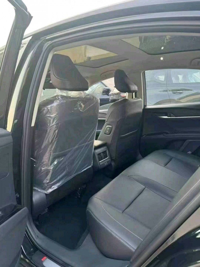 郑州24年丰田凯美瑞5