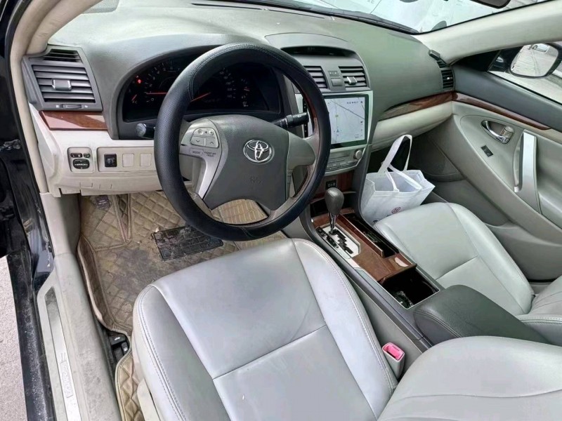 菏泽13年丰田凯美瑞4