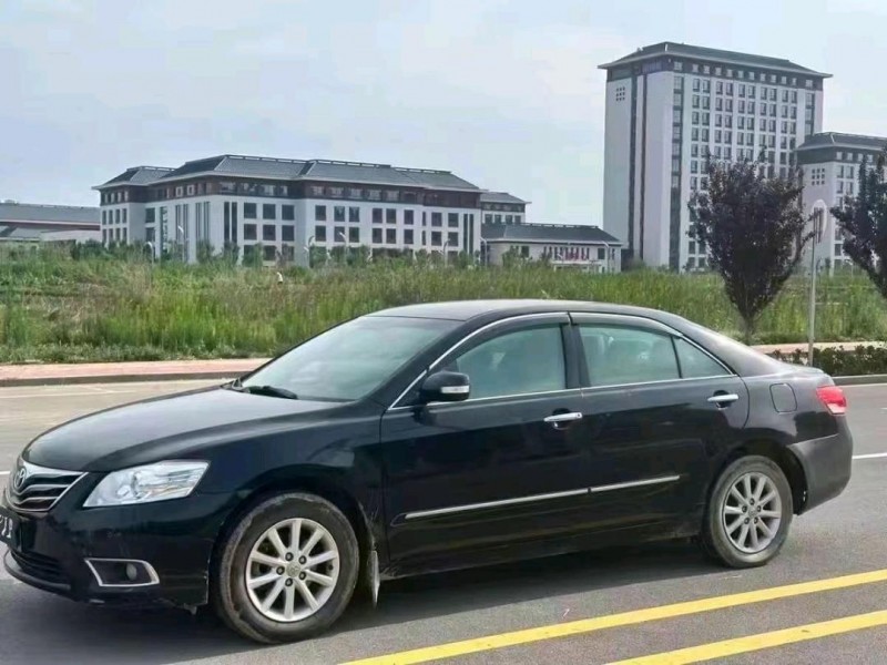 济南15年丰田凯美瑞3