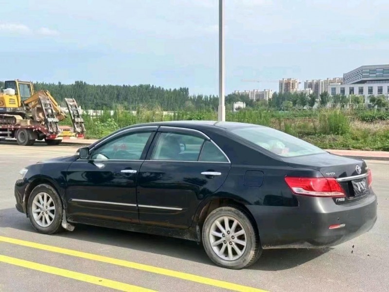 济南15年丰田凯美瑞8