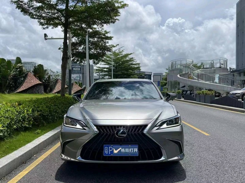 广州23年雷克萨斯ES1