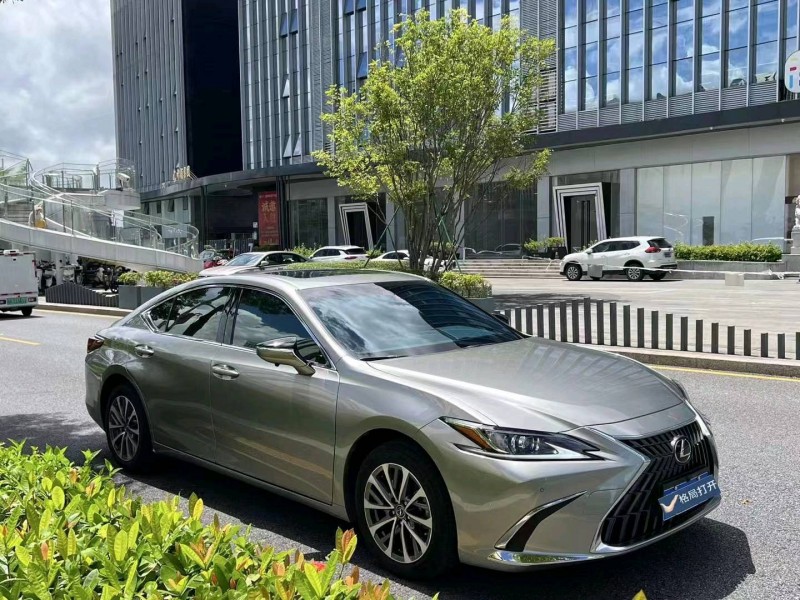 广州23年雷克萨斯ES2
