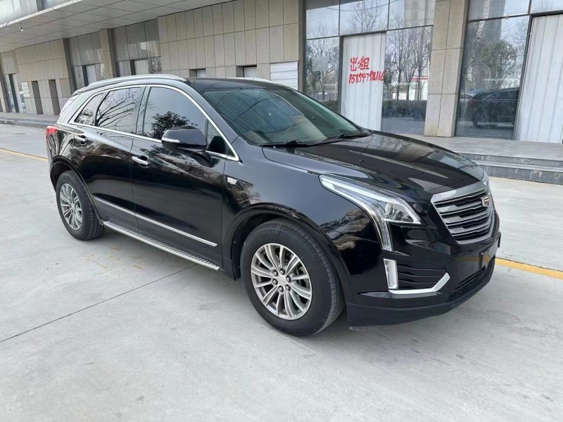 济宁19年凯迪拉克XT52