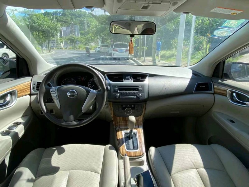 广州16年日产轩逸9