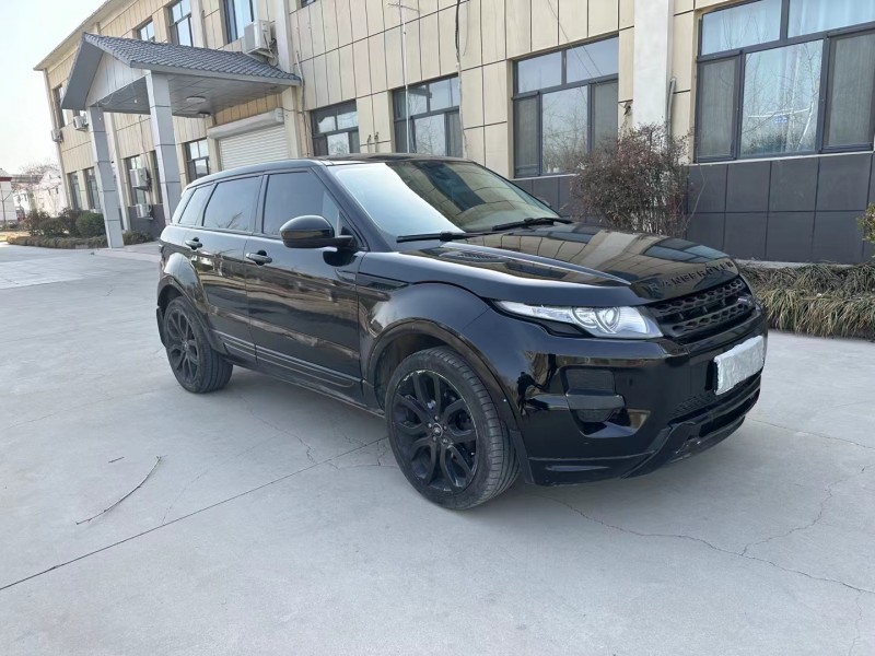 济宁16年路虎极光3