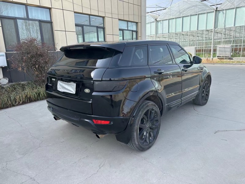 济宁16年路虎极光5