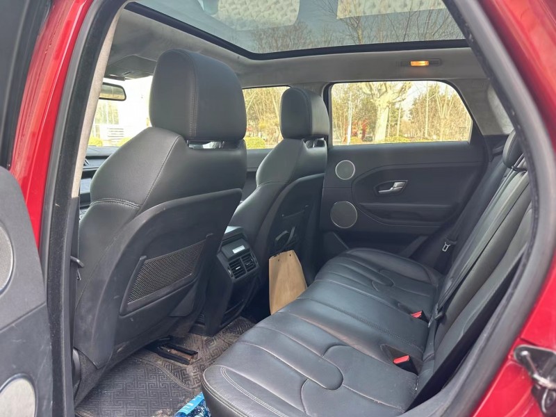 济宁16年路虎极光7