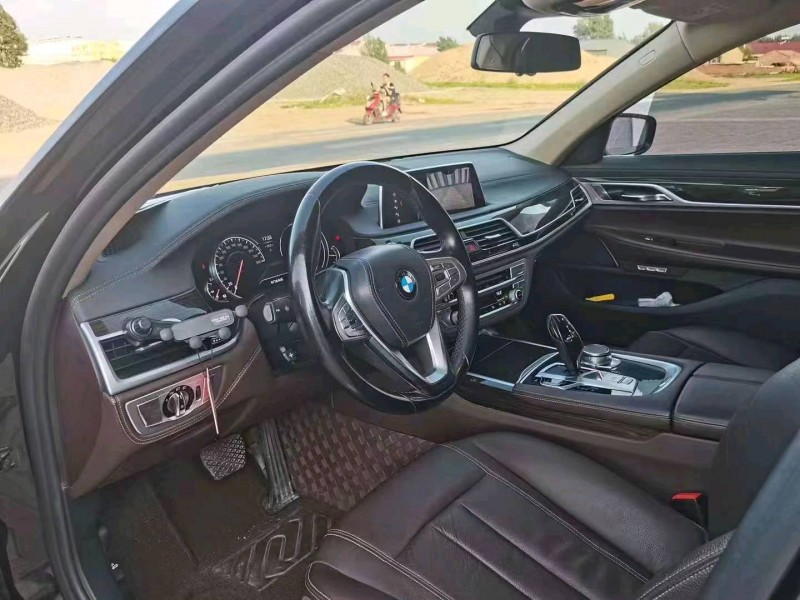 潍坊18年宝马7系8