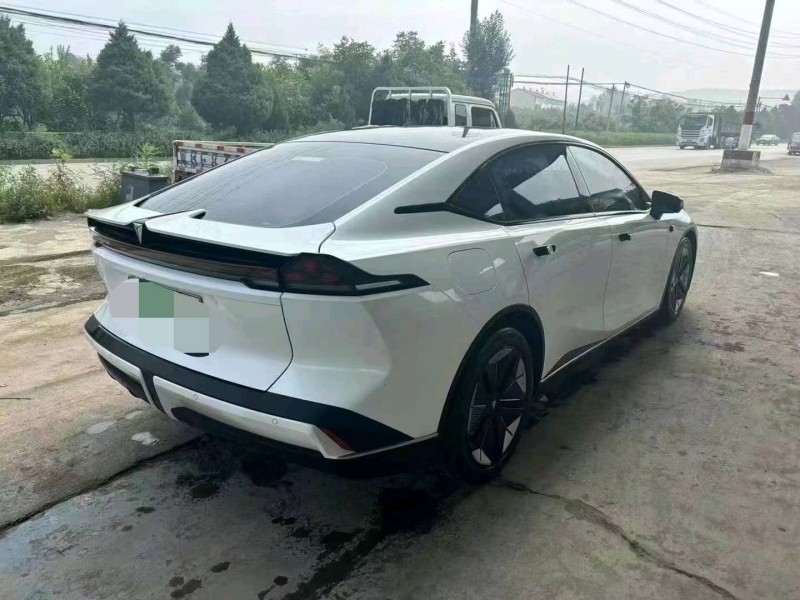 保定22年长安汽车深蓝4