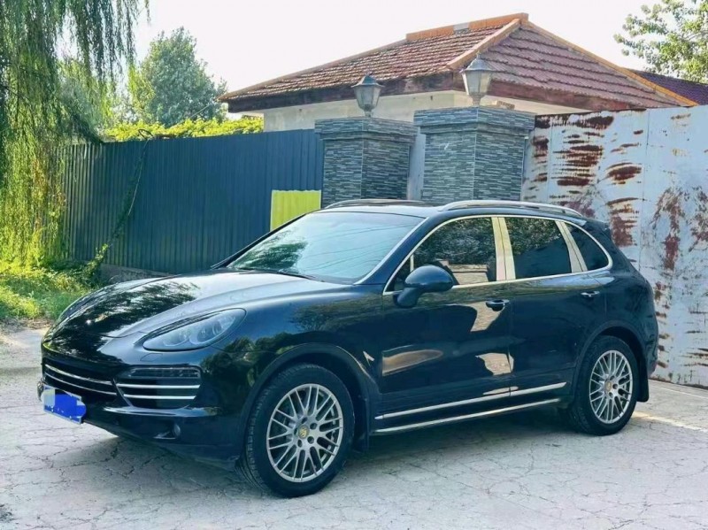 潍坊17年保时捷卡宴3