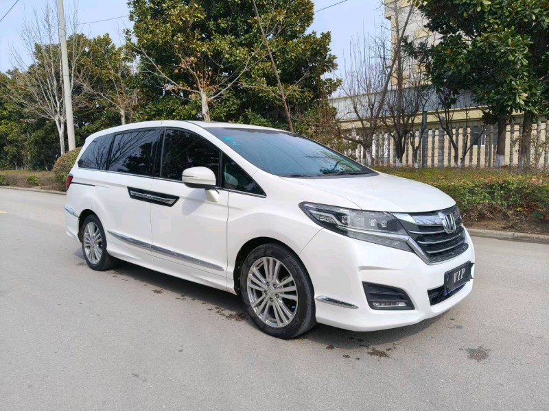 徐州17年本田艾力绅2