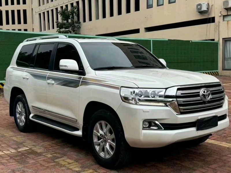 潍坊17年丰田兰德酷路泽2