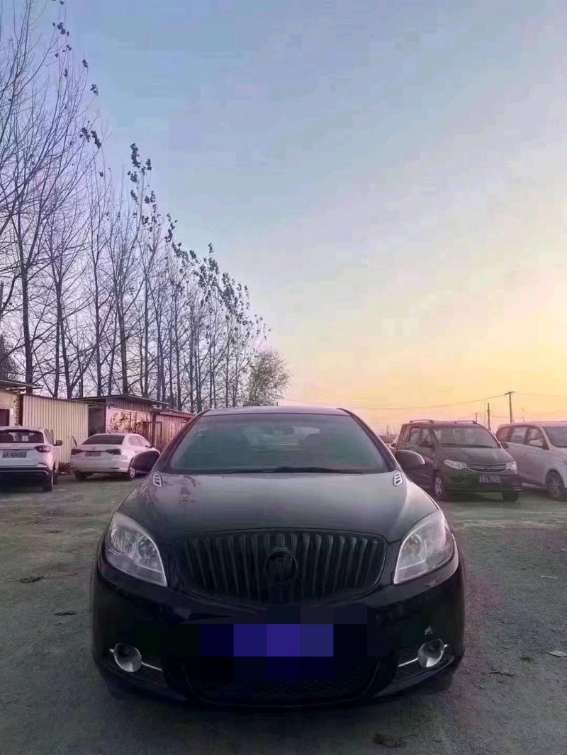 菏泽13年别克英朗1