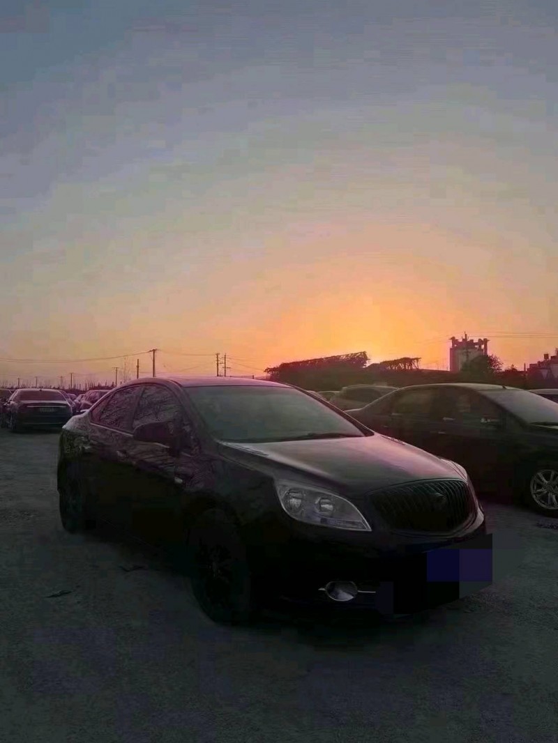 菏泽13年别克英朗2