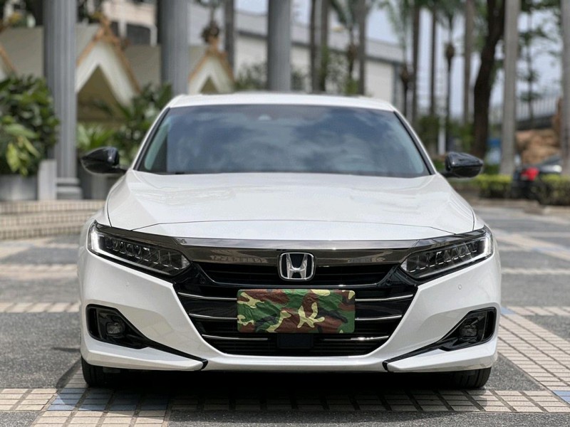 东莞22年本田雅阁1