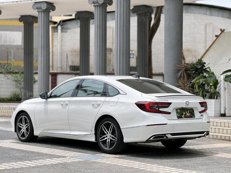 东莞22年本田雅阁7