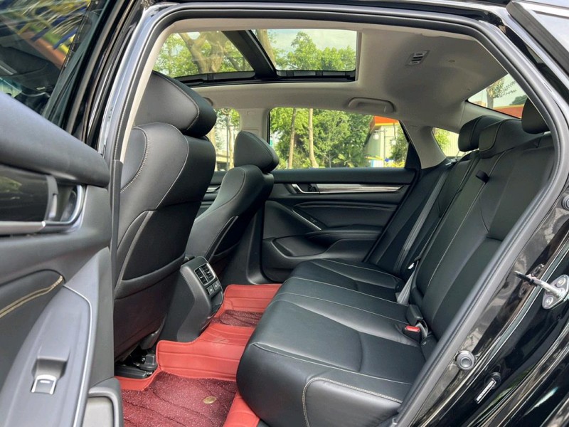 东莞23年本田雅阁5