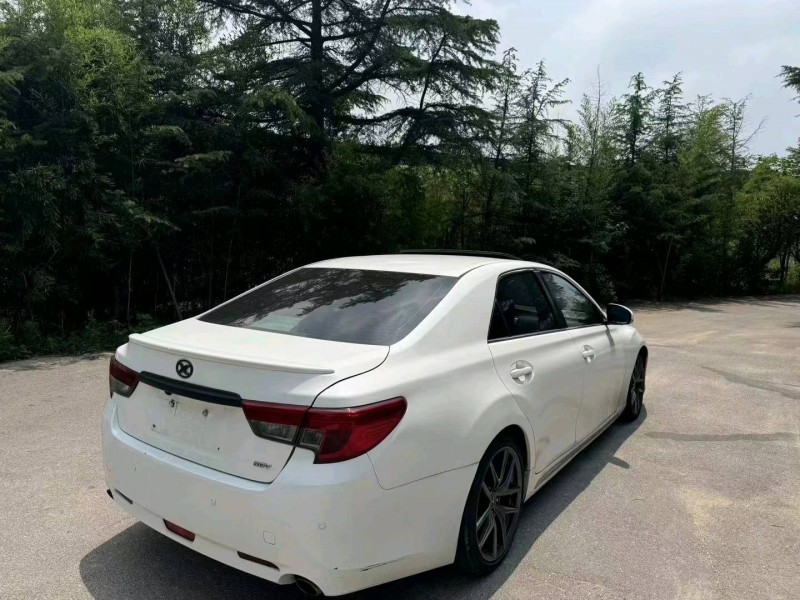 保定14年丰田锐志6