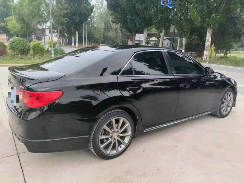 保定13年丰田锐志3