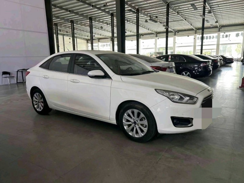 菏泽17年福特福睿斯5