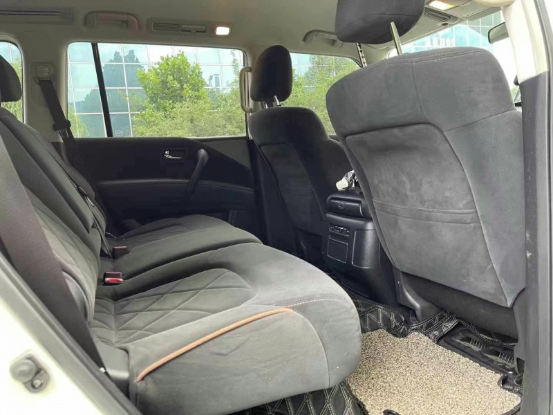 济宁19年日产途乐6