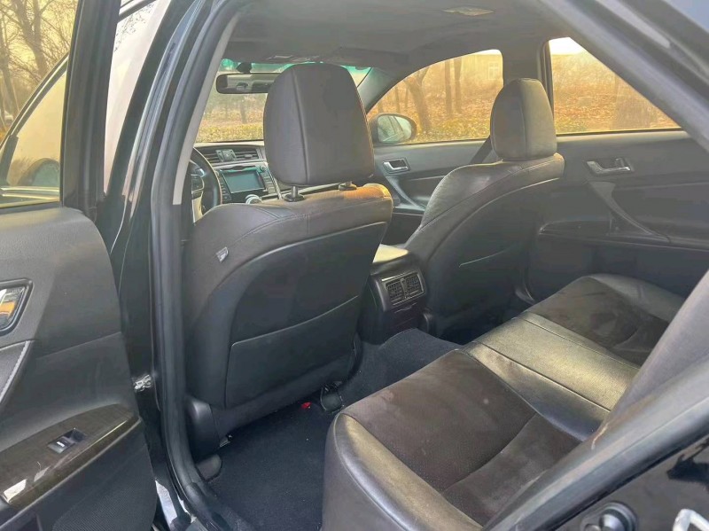 潍坊14年丰田锐志5