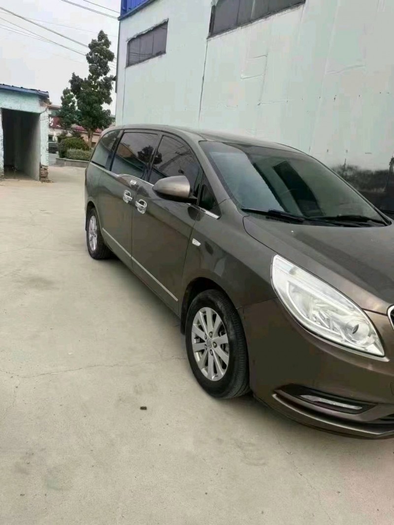 菏泽17年别克GL82