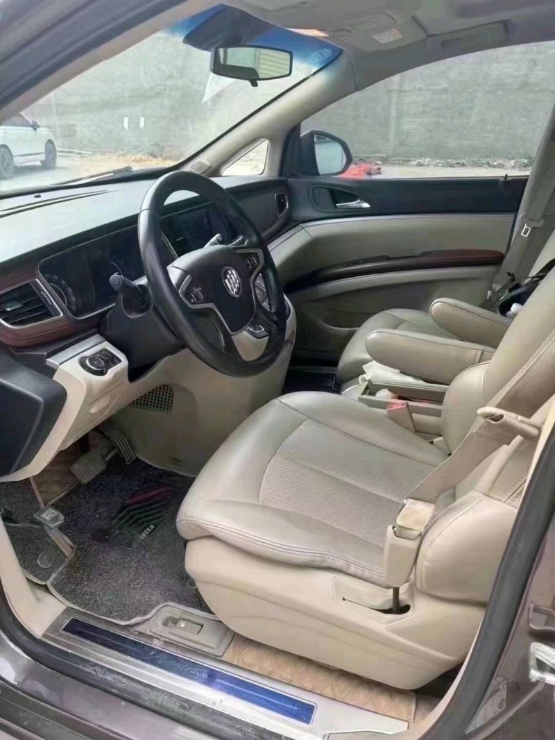 菏泽17年别克GL84