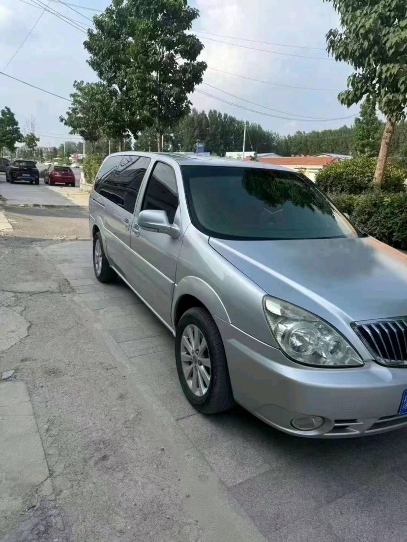 菏泽14年别克陆尊2