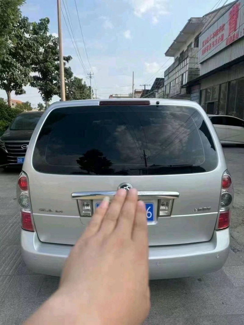 菏泽14年别克陆尊6