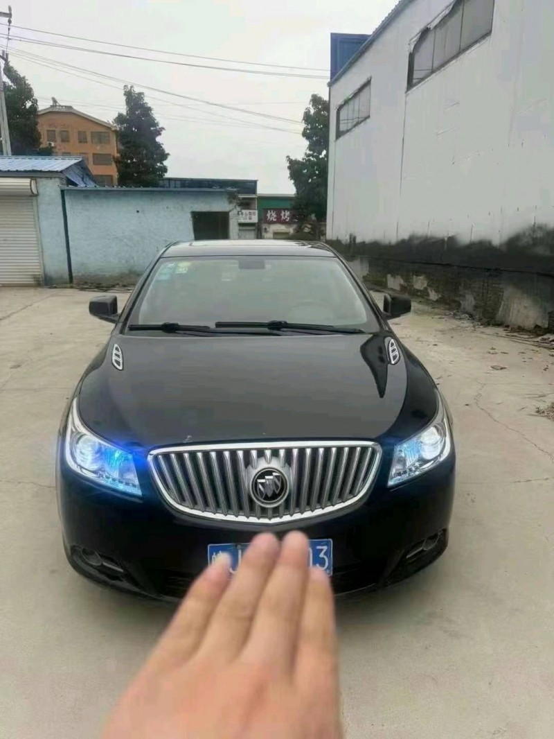 菏泽10年别克君越1