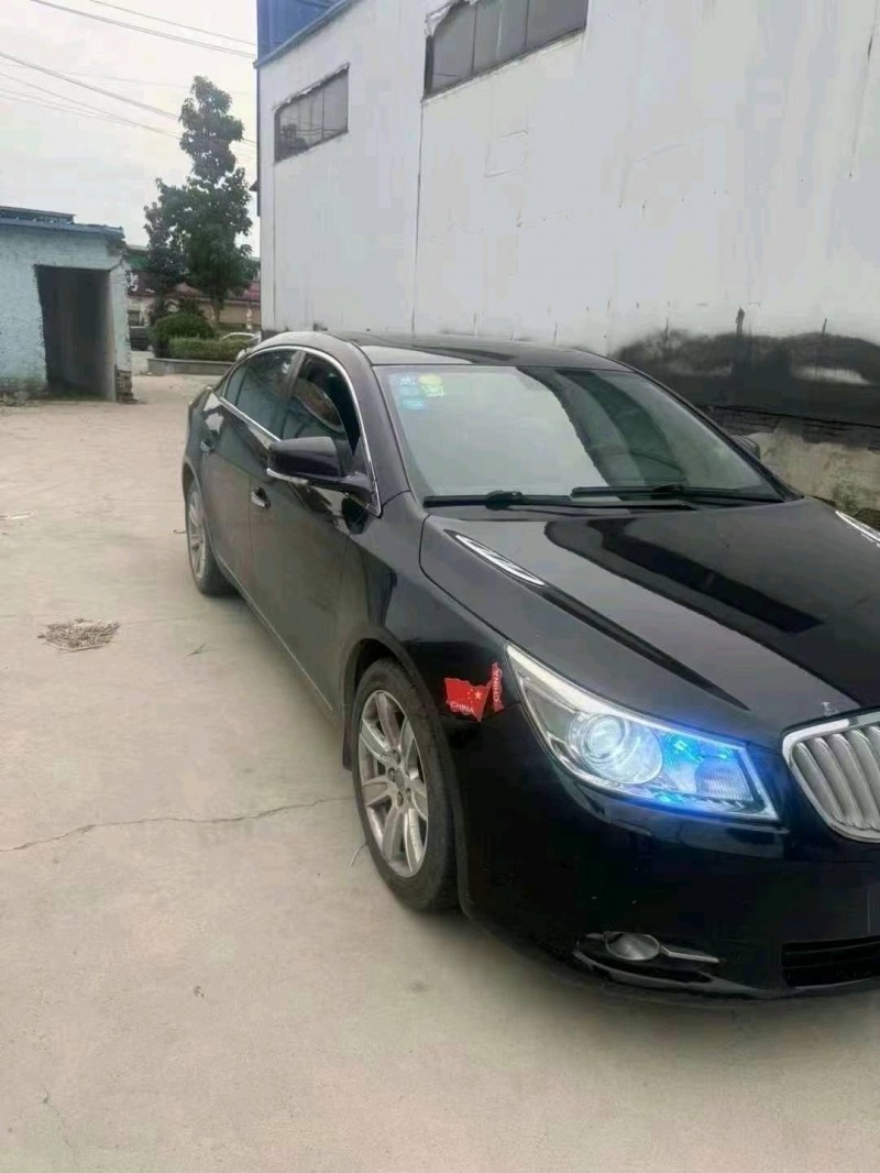 菏泽10年别克君越2