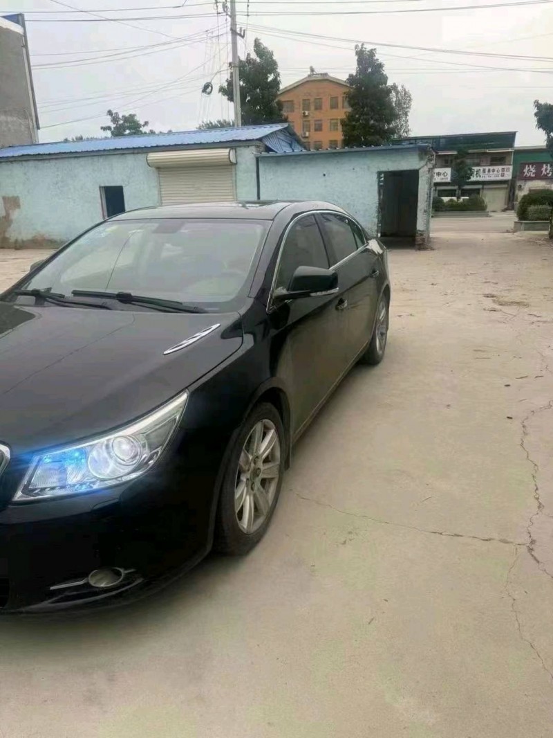 菏泽10年别克君越3