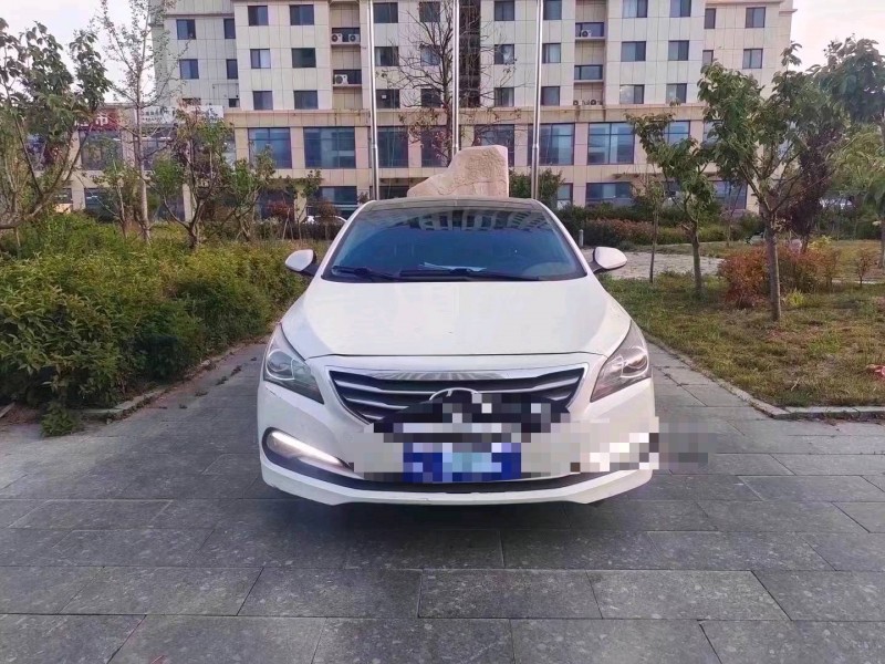 青岛15年现代名图1