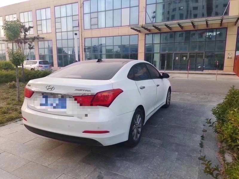 青岛15年现代名图8