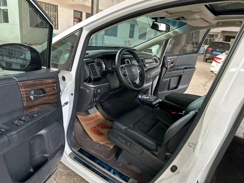 徐州17年本田艾力绅4