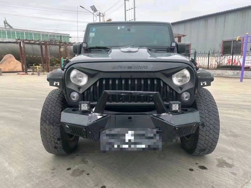 枣庄18年Jeep牧马人1