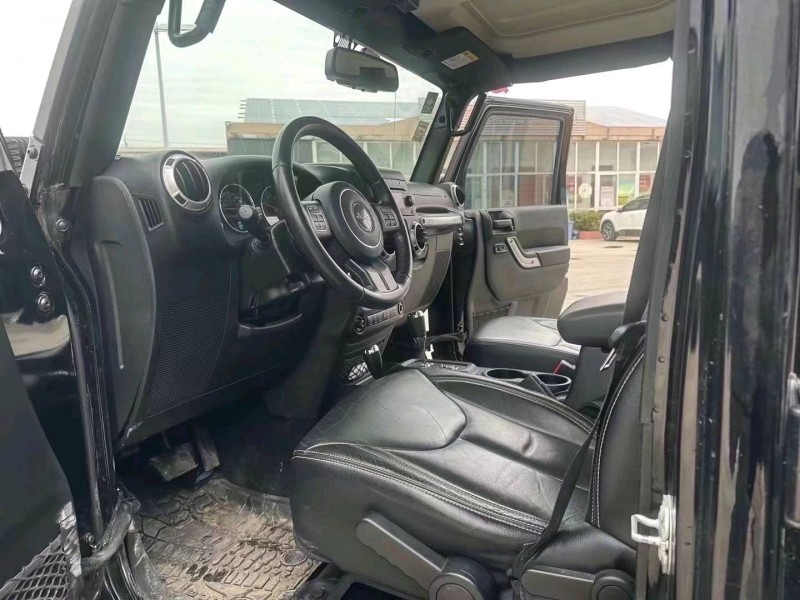 枣庄18年Jeep牧马人5