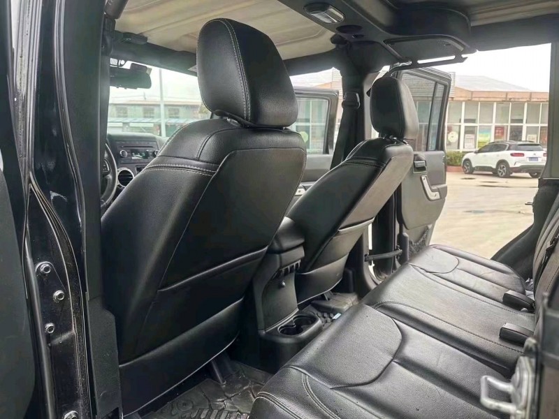 枣庄18年Jeep牧马人6