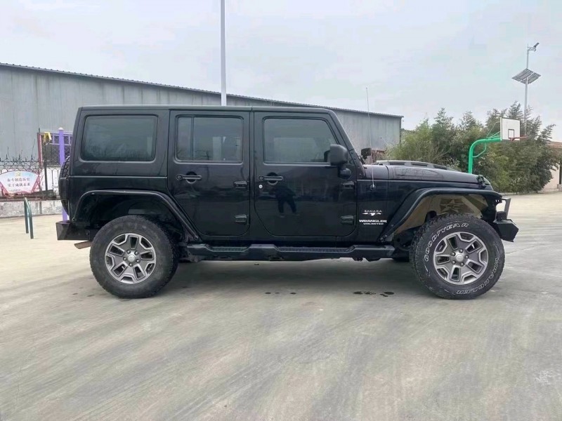 枣庄18年Jeep牧马人7