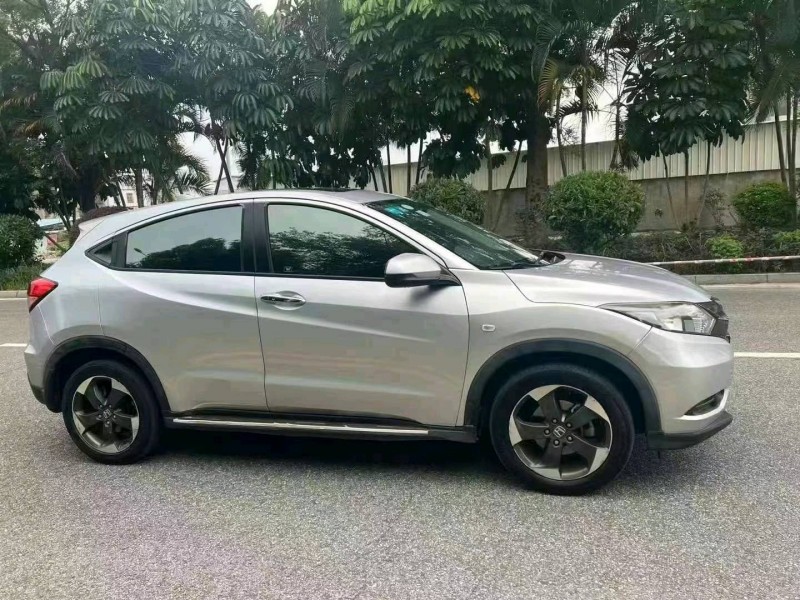 汕头16年本田缤智2