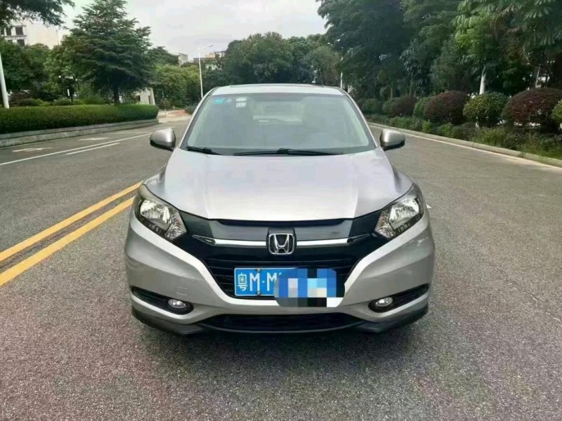 汕头16年本田缤智1