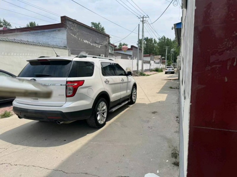 保定15年福特探险者4