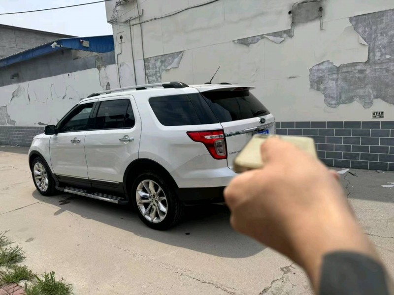 保定15年福特探险者7