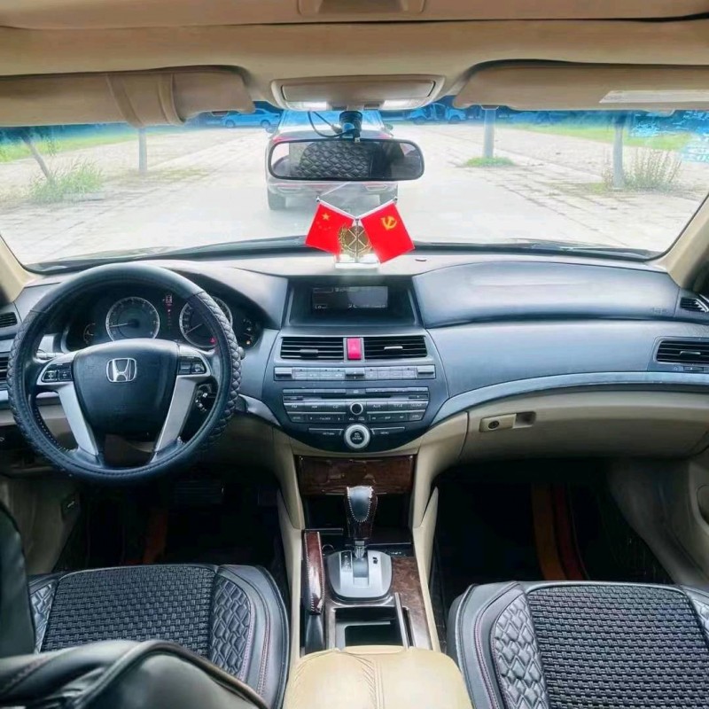 烟台10年本田雅阁5