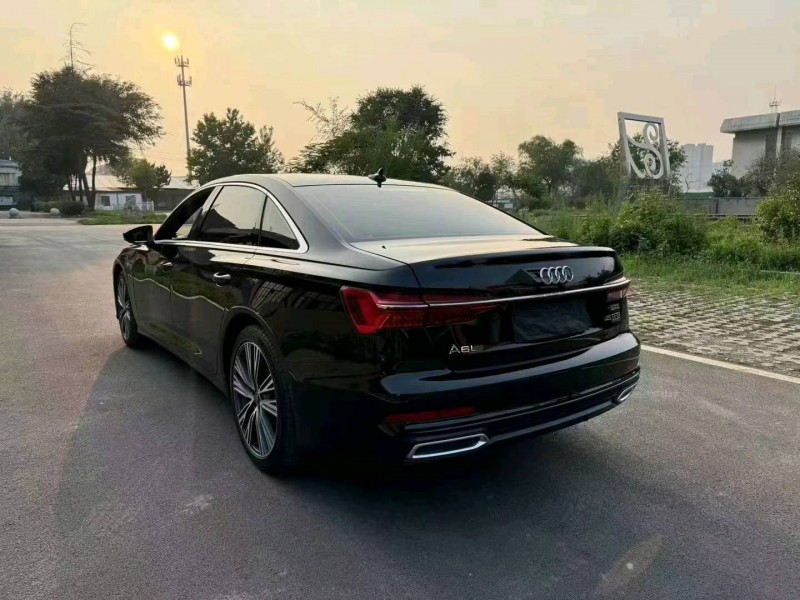 济宁22年奥迪A6L4
