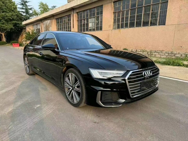 济宁22年奥迪A6L8