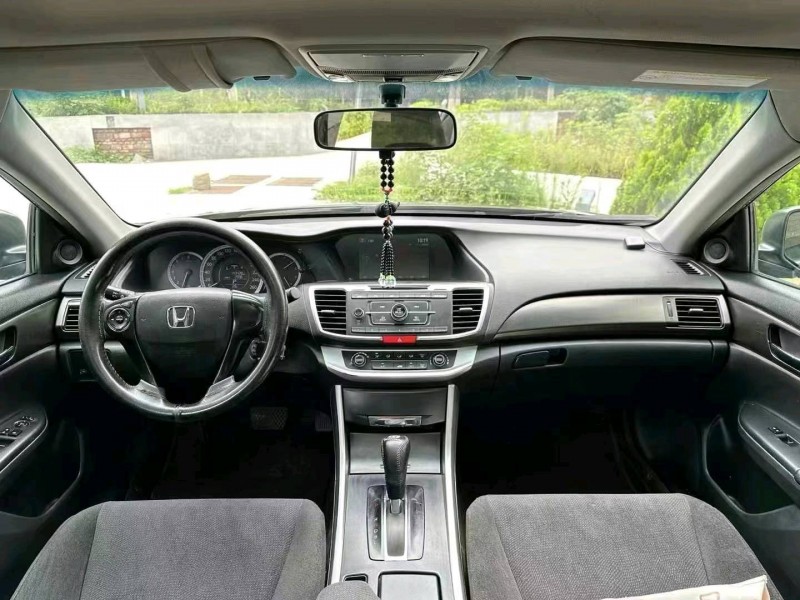 烟台16年本田雅阁5